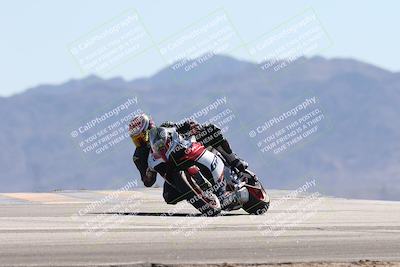 media/Oct-13-2025-Moto Forza (Mon) [[a66d839500]]/3-B Group/Session 4 (Turn 9)/